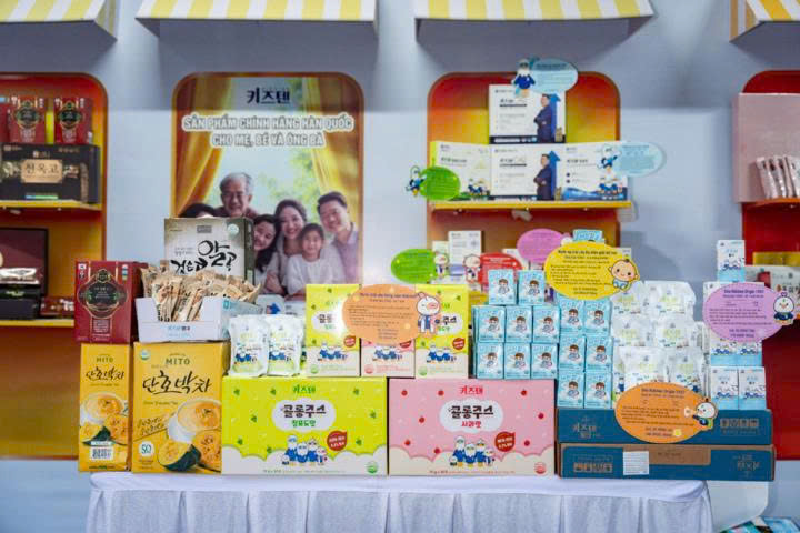 A display of various productsDescription automatically generated